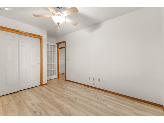 4251 RIVERVIEW Dr, West Linn, OR 97068