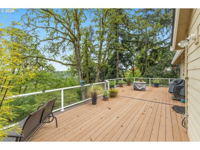4251 RIVERVIEW Dr, West Linn, OR 97068