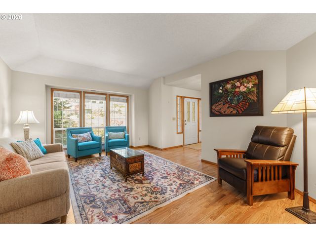4251 RIVERVIEW Dr, West Linn, OR 97068