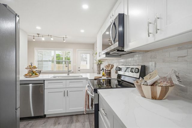 170 5th Avenue, Shalimar, FL 32579