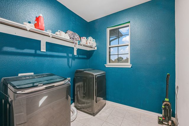 1035 Northern Oaks Court, Springtown, TX 76082