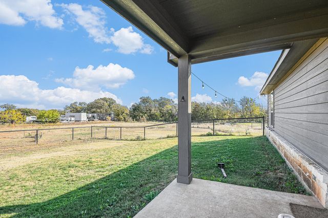 1035 Northern Oaks Court, Springtown, TX 76082