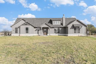 1035 Northern Oaks Court, Springtown, TX 76082