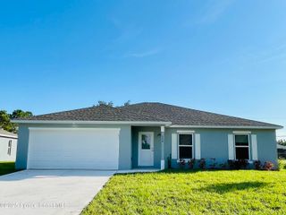 348 Frederick Street SW, Palm Bay, FL 32908