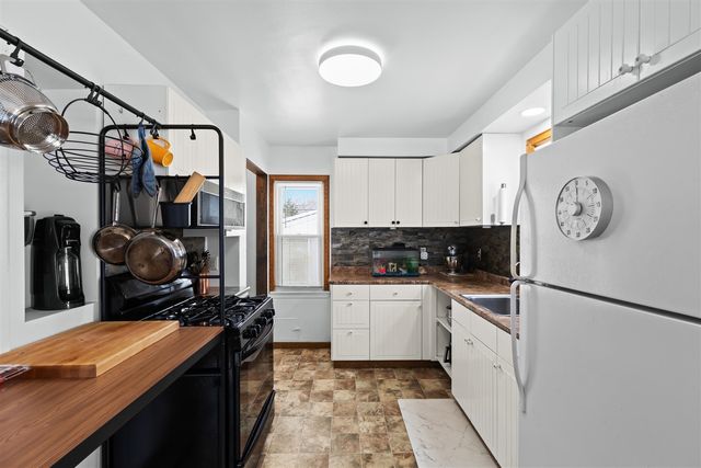 23066 Ithaca Street, Oak Park, MI 48237