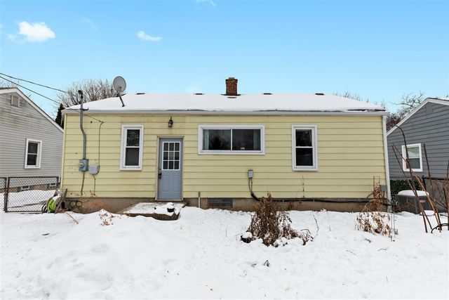 23066 Ithaca Street, Oak Park, MI 48237