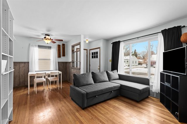 23066 Ithaca Street, Oak Park, MI 48237