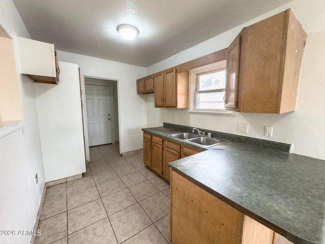 2517 E CULVER Street, Phoenix, AZ 85008
