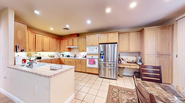 4028 Lamarck Ave, Modesto, CA 95356