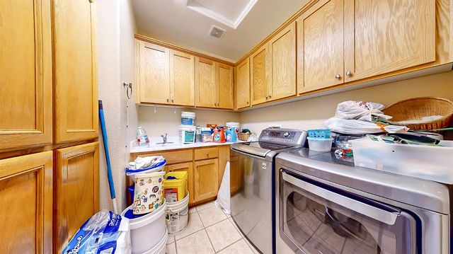 4028 Lamarck Ave, Modesto, CA 95356