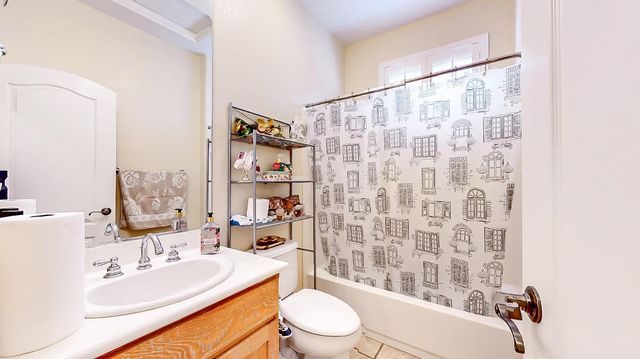 4028 Lamarck Ave, Modesto, CA 95356