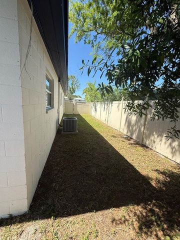 1842 MARYLAND AVENUE NE, St Petersburg, FL 33703