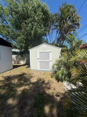 1842 MARYLAND AVENUE NE, St Petersburg, FL 33703