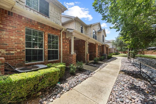 2741 Olympic Park Drive, Grand Prairie, TX 75050