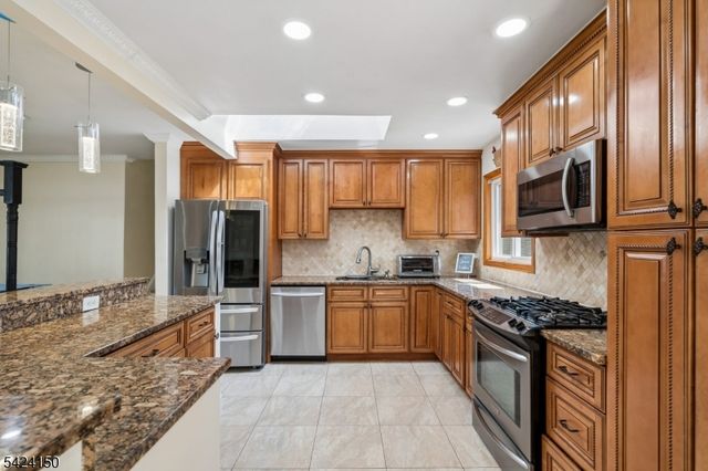 115 Birchwood Ter, Wayne Twp., NJ 07470