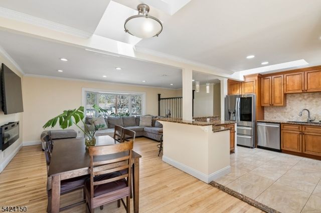 115 Birchwood Ter, Wayne Twp., NJ 07470