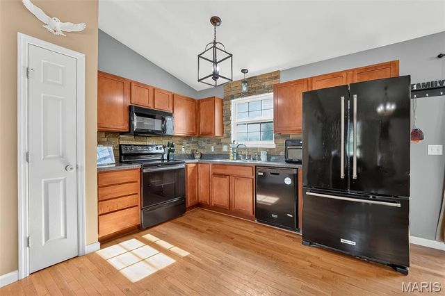 224 Parkway Drive, Troy, MO 63379