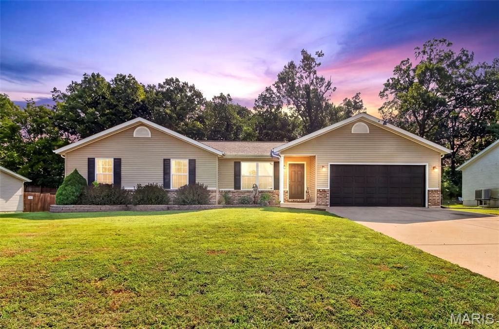 224 Parkway Drive, Troy, MO 63379