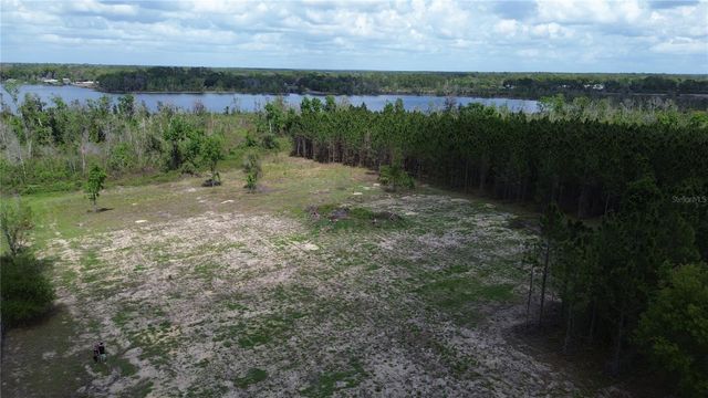 16865 SE 27TH PLACE ROAD, Ocklawaha, FL 32179
