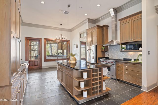 5726 Eagle Pass Drive, Youngsville, LA 70592