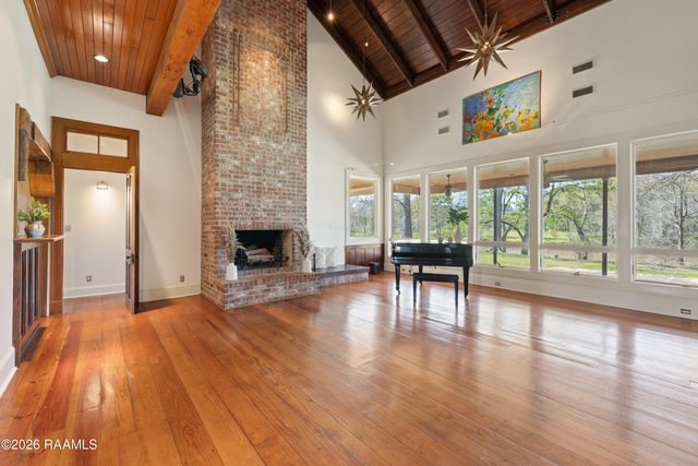 5726 Eagle Pass Drive, Youngsville, LA 70592