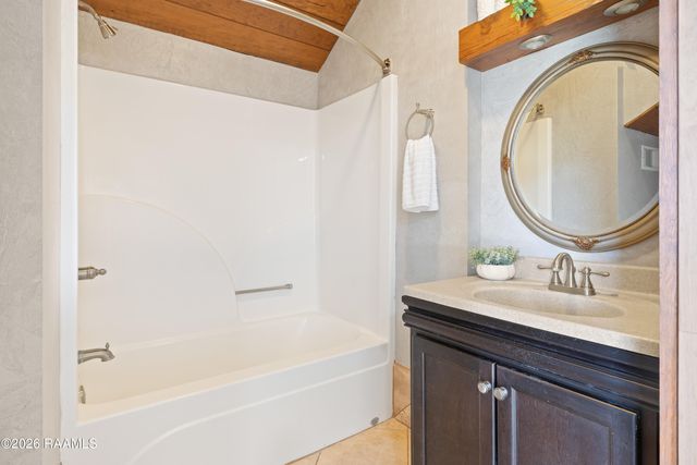 5726 Eagle Pass Drive, Youngsville, LA 70592