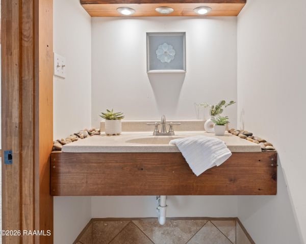 5726 Eagle Pass Drive, Youngsville, LA 70592