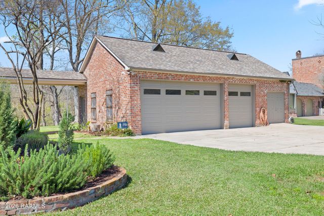 5726 Eagle Pass Drive, Youngsville, LA 70592