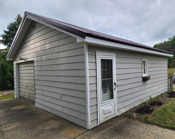 295 Birch Street, Harrison, MI 48625