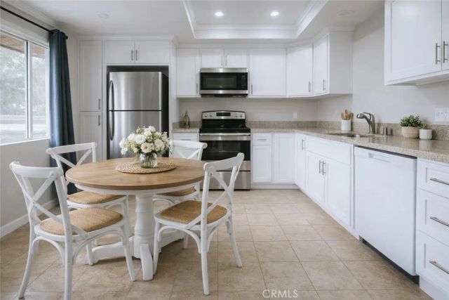 1554 Border G, Corona, CA 92882