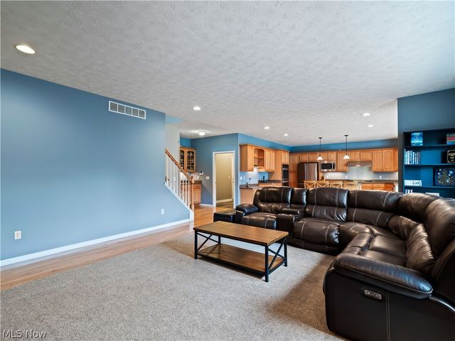 27336 Maurer Drive, Olmsted Twp, OH 44138