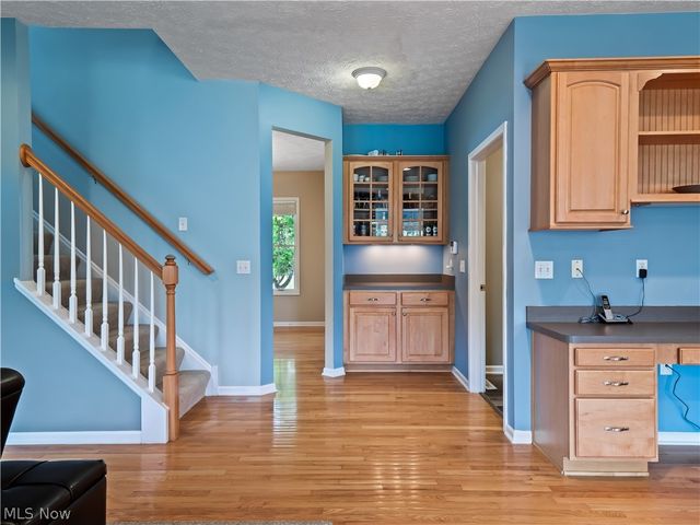 27336 Maurer Drive, Olmsted Twp, OH 44138