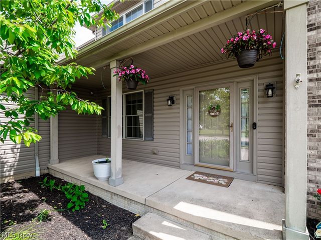 27336 Maurer Drive, Olmsted Twp, OH 44138