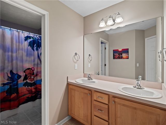 27336 Maurer Drive, Olmsted Twp, OH 44138