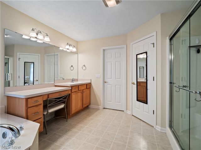 27336 Maurer Drive, Olmsted Twp, OH 44138