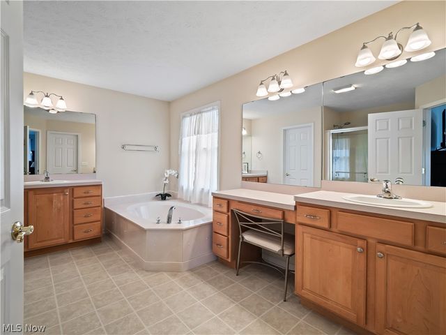 27336 Maurer Drive, Olmsted Twp, OH 44138