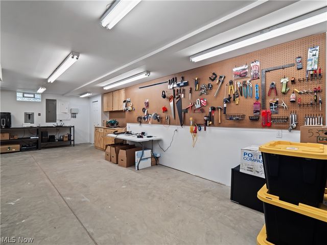 27336 Maurer Drive, Olmsted Twp, OH 44138