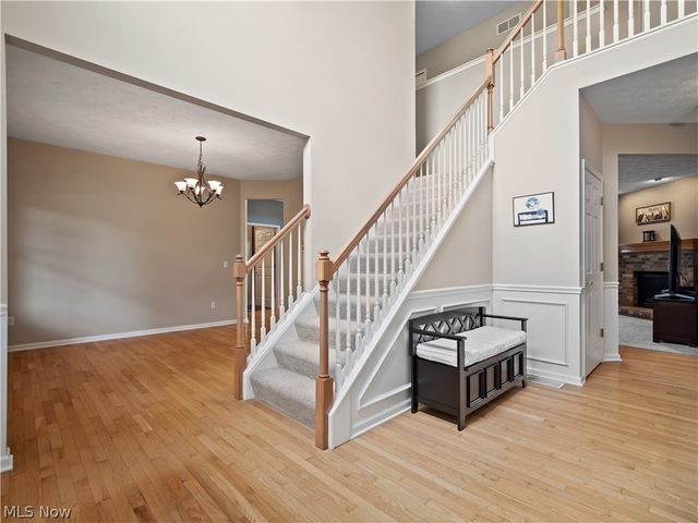 27336 Maurer Drive, Olmsted Twp, OH 44138