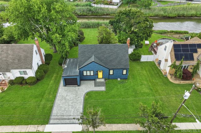 2693 Fox Road, Baldwin, NY 11510