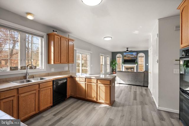 100 BROOKEWOOD DR, Fredericksburg, VA 22405