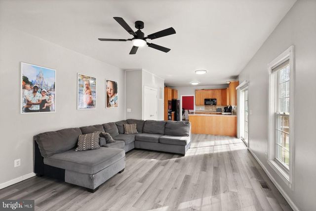 100 BROOKEWOOD DR, Fredericksburg, VA 22405