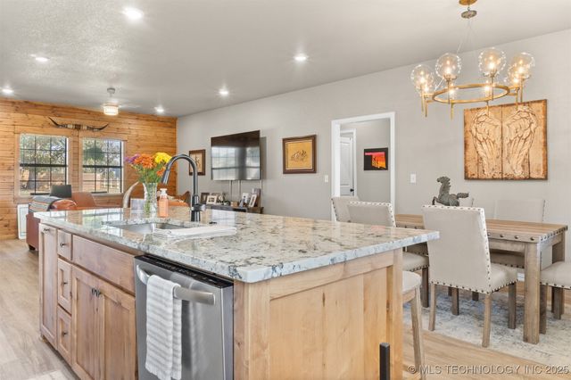 19 Sawyer Lane, Durant, OK 74701