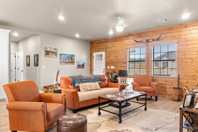 19 Sawyer Lane, Durant, OK 74701