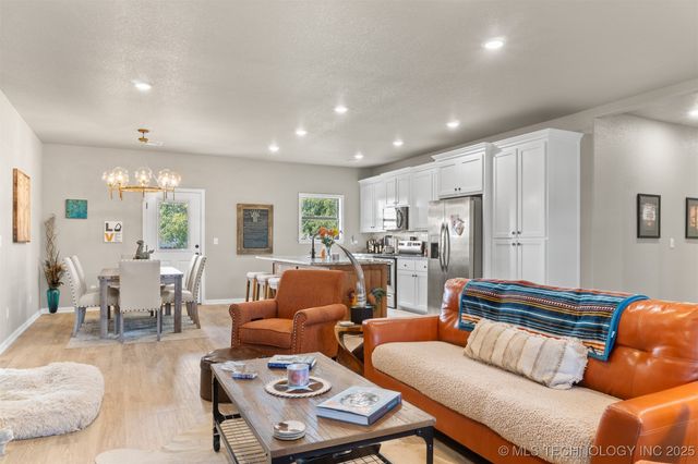 19 Sawyer Lane, Durant, OK 74701