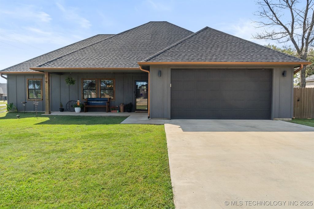 19 Sawyer Lane, Durant, OK 74701