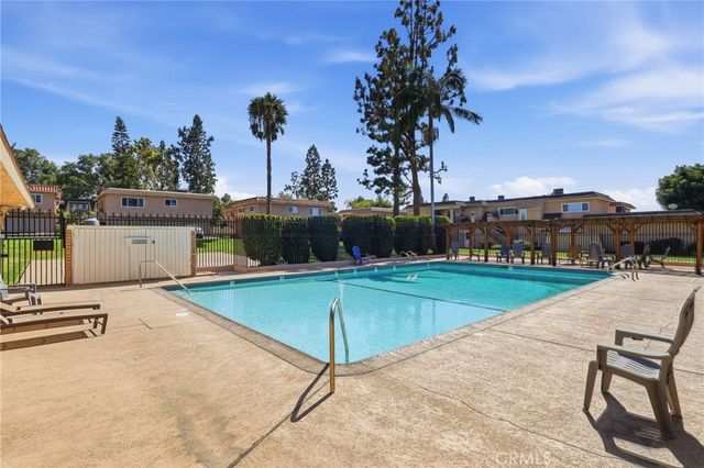 951 Las Lomas Dr Unit 6B, La Habra, CA 90631