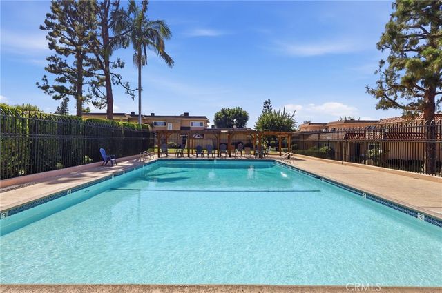 951 Las Lomas Dr Unit 6B, La Habra, CA 90631