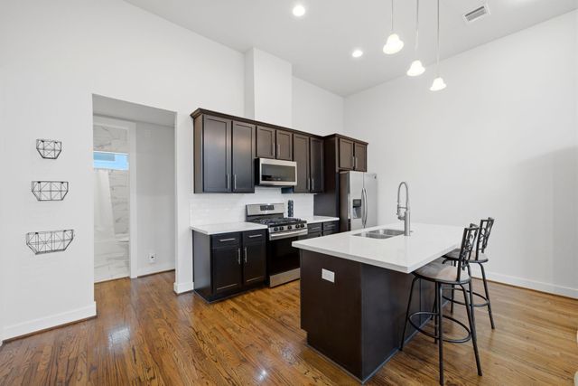 118 N Hutcheson Street, Houston, TX 77003