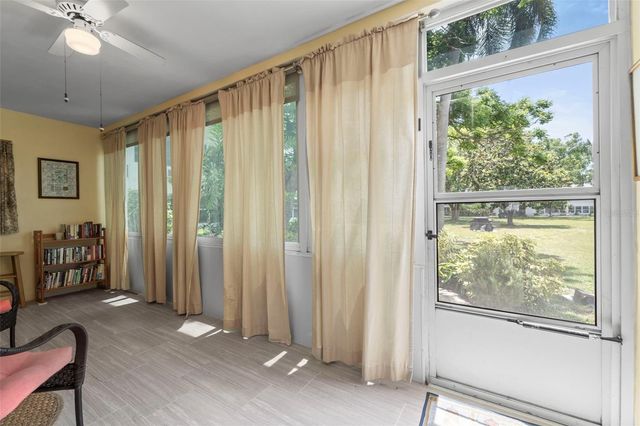 400 GLENNES LANE 111, Dunedin, FL 34698