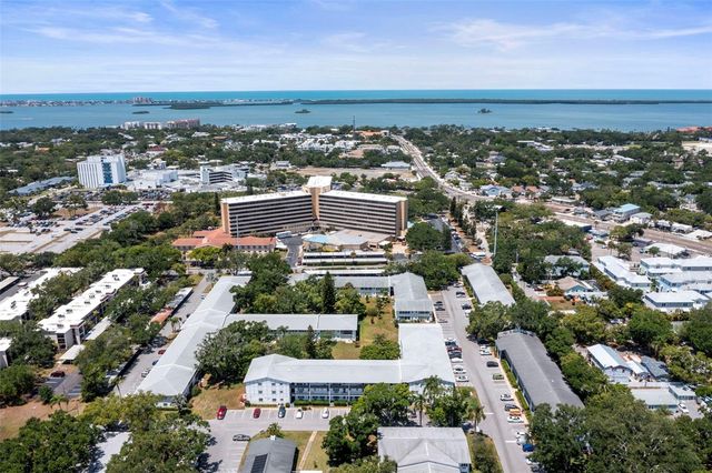 400 GLENNES LANE 111, Dunedin, FL 34698